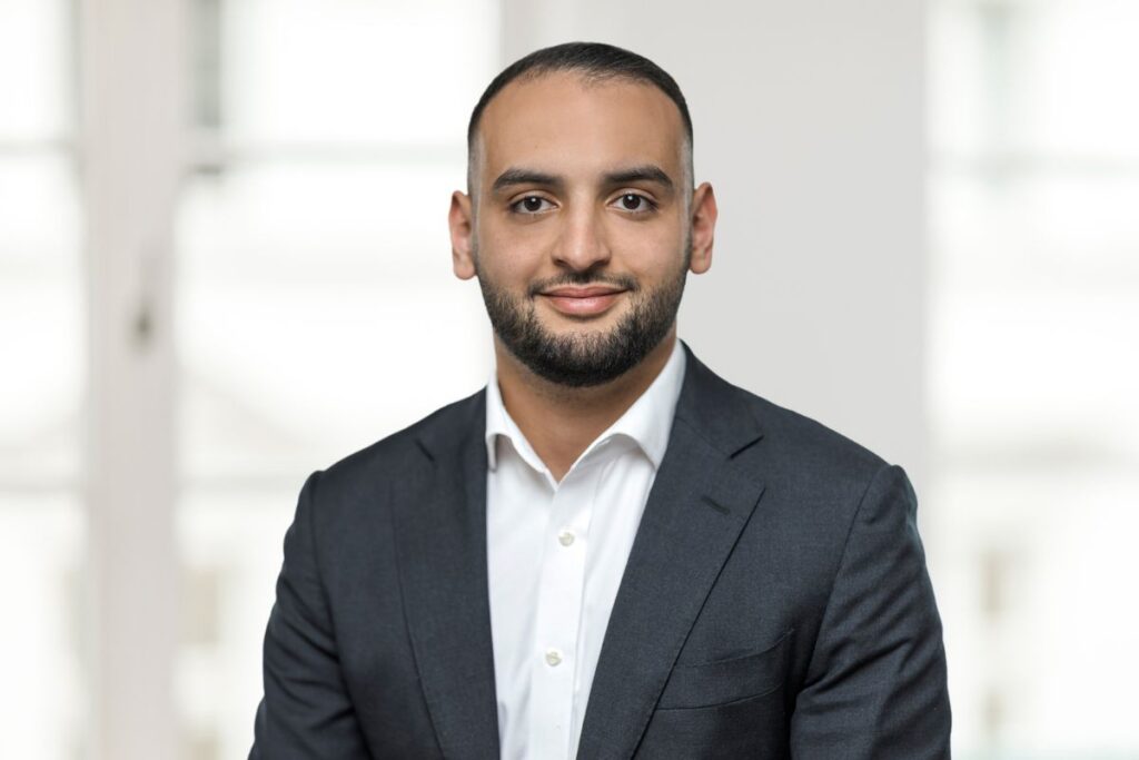 Staff at Loy & Co Corporate Finance