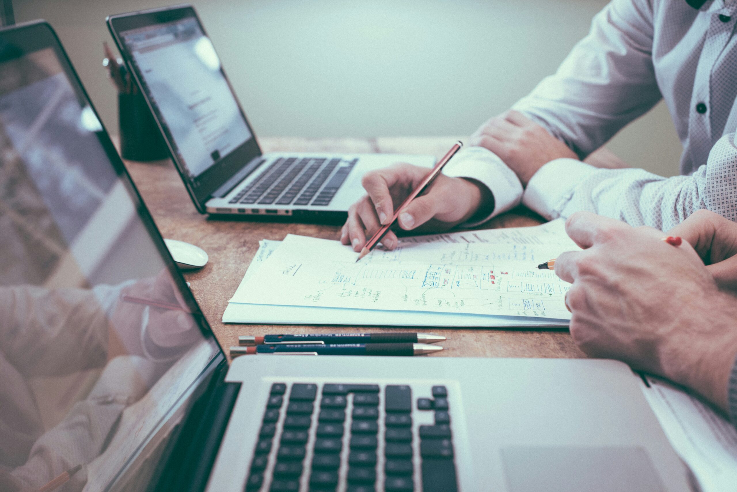 Business Services – Branchenexpertise Loy & Co